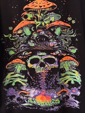 Neon-coloured Psychedelic Surreal Skull Mushroom Print Tshirt ASR XXL (fits XL)